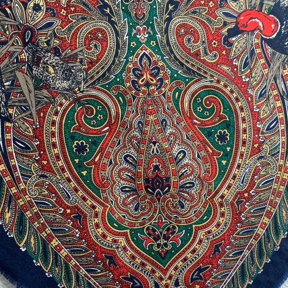 Large square duck print paisley scarf - Picture 6 of 6